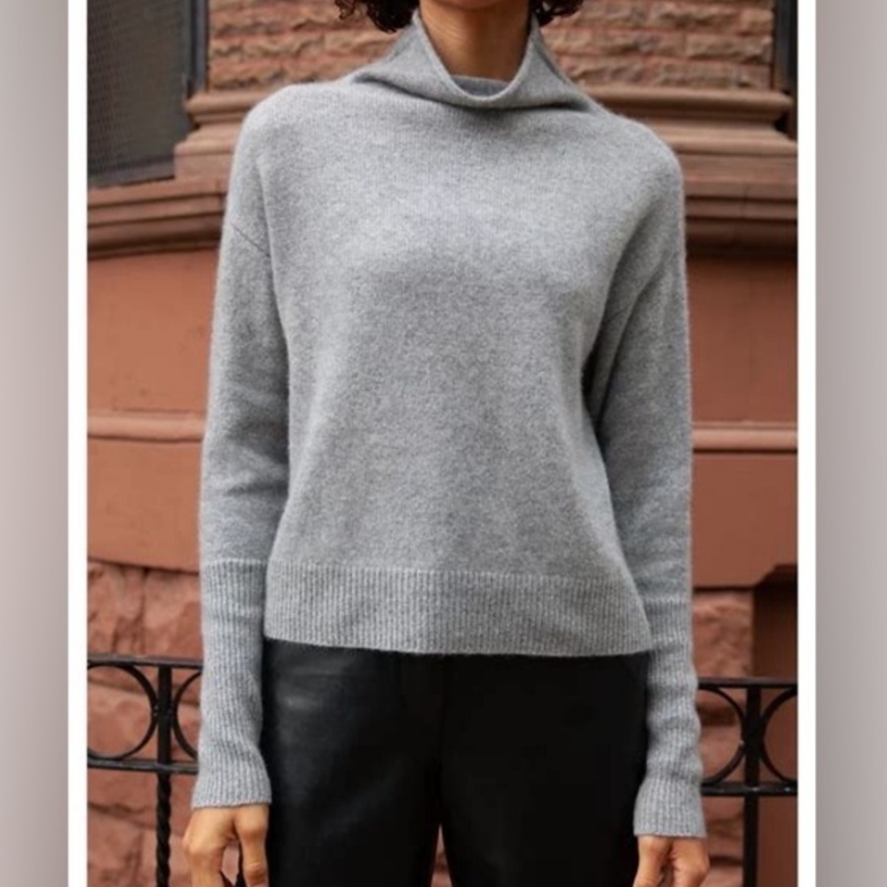 Cyrie Mock Neck Sweater in charcoal Wilfred ARITZIA Merino wool